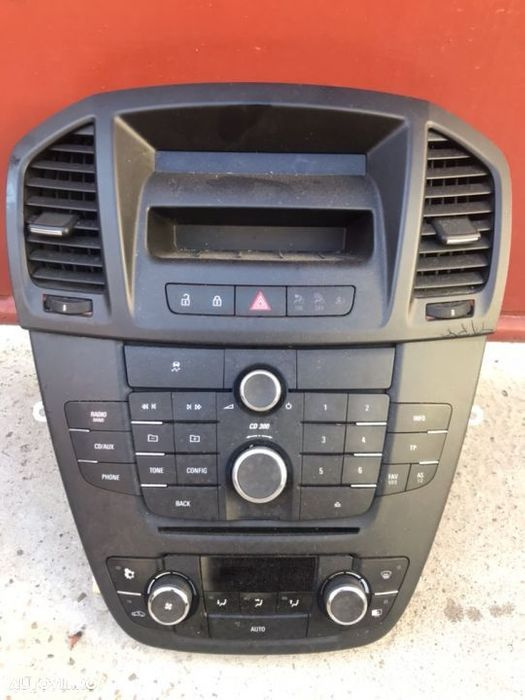 Consola Opel Insignia,an 2009-2013.