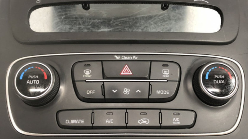 Consola Panou climatronic Kia Sorento 2.2 CRDi 4WD Automatic, 197cp sedan 2013 (cod intern: 78862)