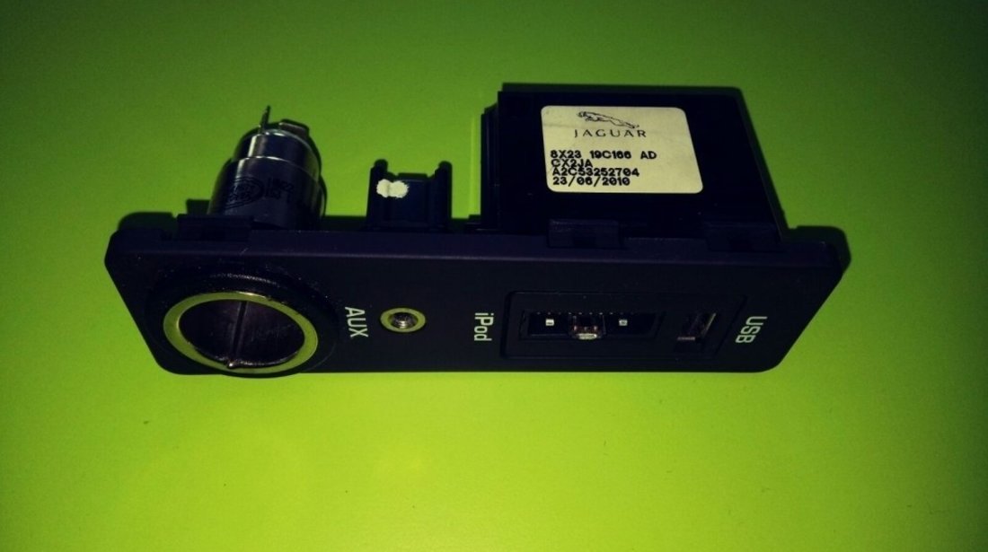 CONSOLA USB BRICHETA Jaguar XF X250 (2007-2015) + IPOD+AUX 8X23 19C166 AD 8X2319C166AD 30657961 CX2JA