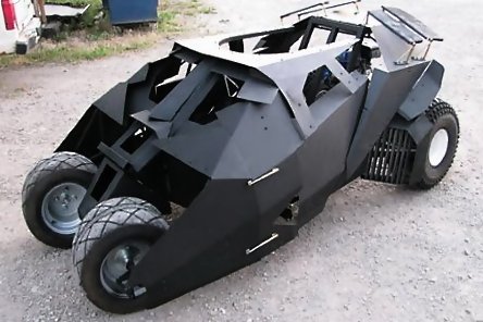 Construieste-ti propriul Batmobile Construieste-ti propriul Batmobile