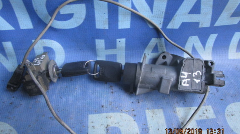 Contact Audi A4 1996; 4D0905851 (cu butuc portiera)