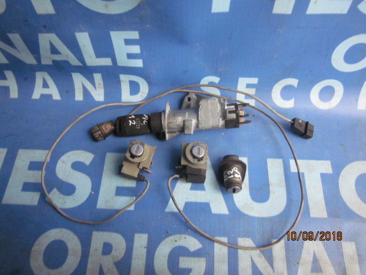 Contact Audi A4 ;4D0905851