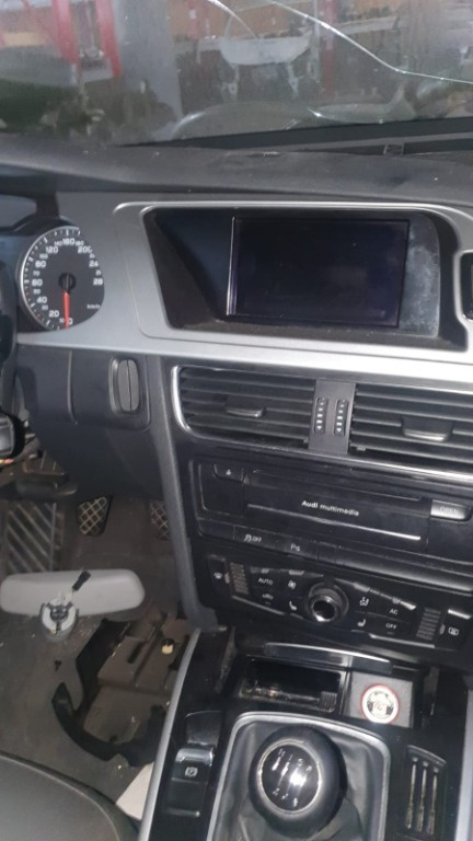 Contact Audi A4 B8 2.0 TDI 2009 - 2013