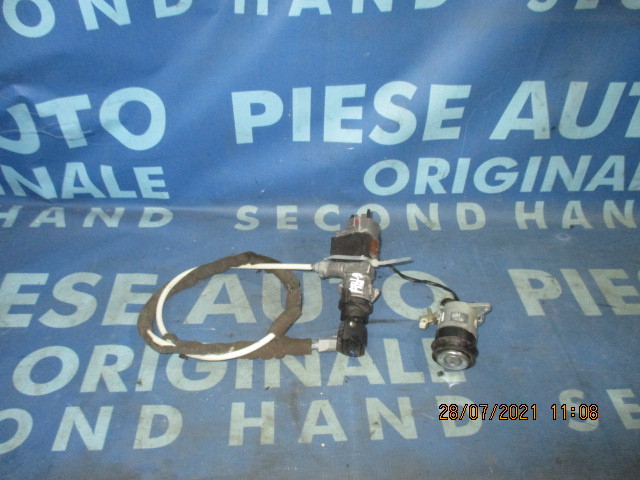 Contact Audi A8 2002 (butuc)