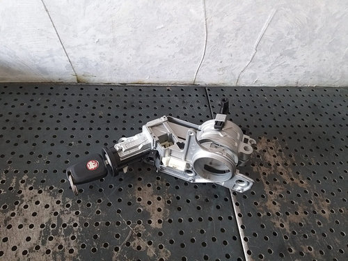 Contact auto cu cheie opel astra h 281726