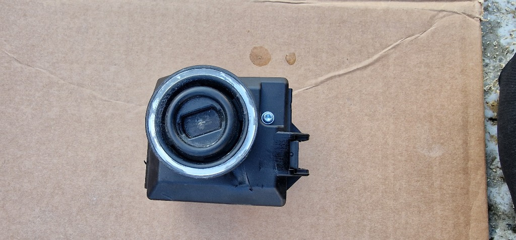 Contact auto Mercedes C Class w204 A2075450108