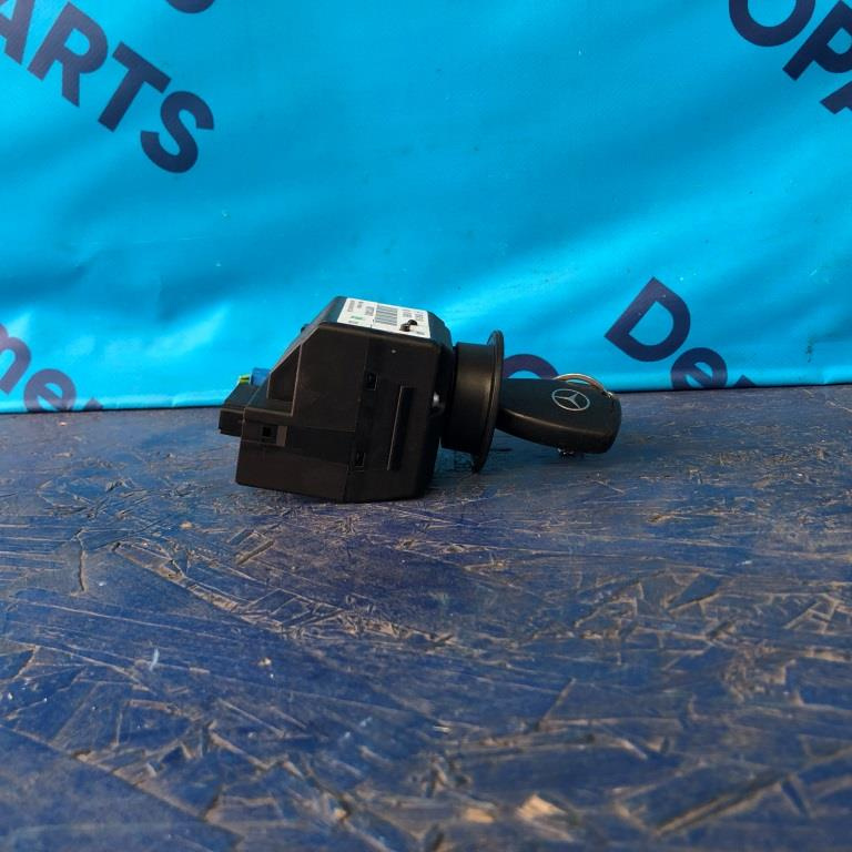 Contact + cheie Mercedes A Class W169 2004-2008 COD 1695451308