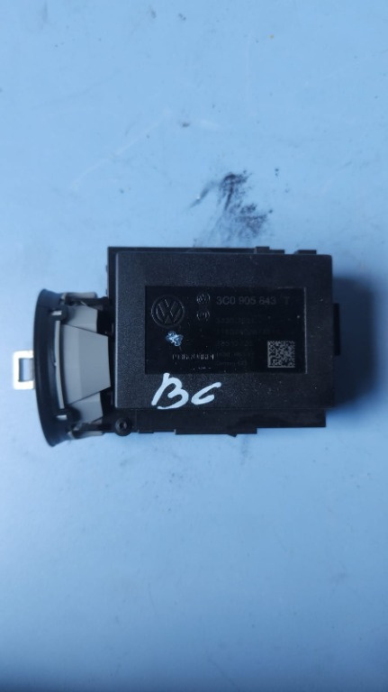 Contact cheie Vw Passat B6 2.0 TDI cod motor BMP an 2008 cod 3C0905843T