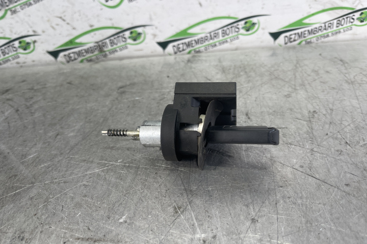 Contact cu cheie 24445098 / 24 445 098 Opel Corsa C [2000 - 2003] Hatchback 3-usi 1.0 MT (58 hp)