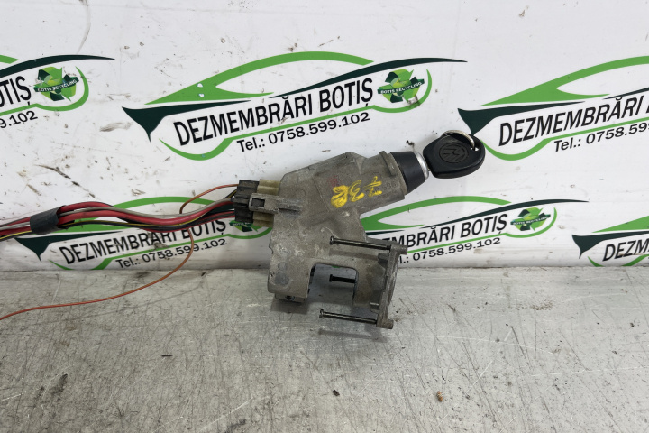 Contact cu cheie 357905851A / 357 905 851 A Volkswagen VW Golf 3 [1991 - 1998] wagon 1.9 TDI MT (90 hp)