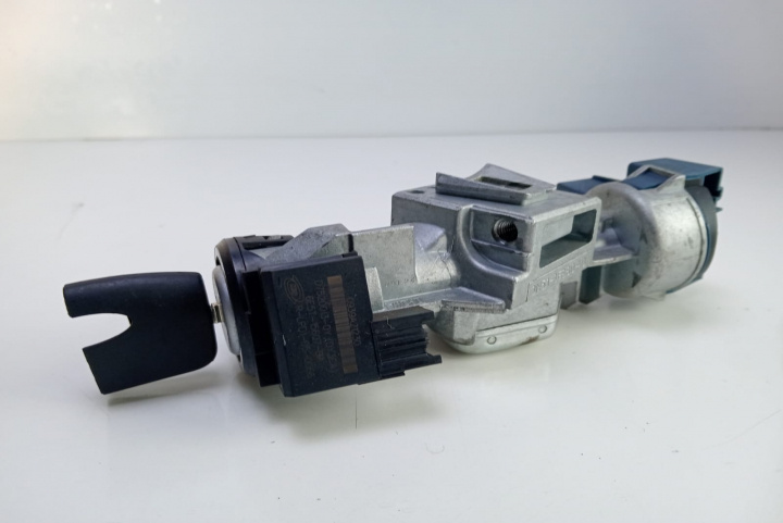 Contact cu cheie 3M51-3F880-AD Ford Mondeo MK4 [2007 - 2010]