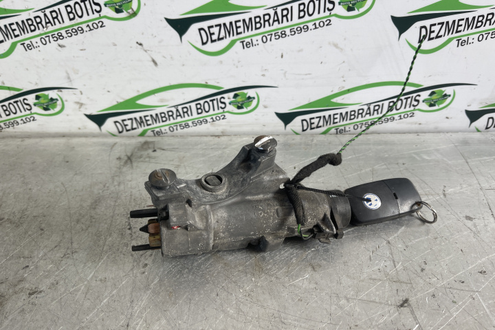 Contact cu cheie 4B0905851 / 4 B0 905 851 Volkswagen VW Passat B5 [1996 - 2000] Sedan 4-usi 1.9 TDI MT (110 hp)