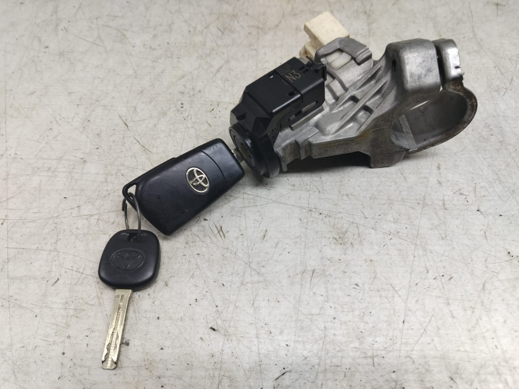 Contact cu cheie 897820h020 Toyota Aygo 2 [2014 - 2020] 1.0 benzina 1KRFE