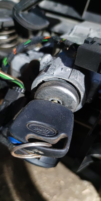 Contact cu cheie Ford Fiesta 5 [2001 - 2007] Hatchback 3-usi 1.4 TDCi MT (68 hp)