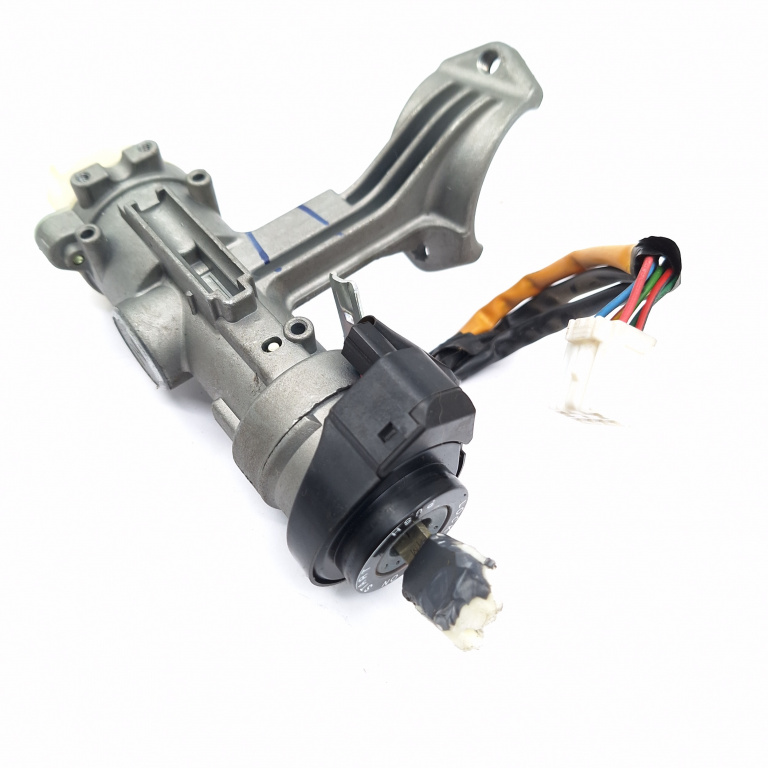 Contact Cu Cheie Kia Sportage (Je, Km) 2004-2010 2.0 Crdi 4Wd D4Ea-F Motorina 070201