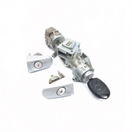 Contact Cu Cheie Kit,butuc Haion,butuc Rezervor,butuc Usa Ford C-MAX 1 2003 - 2010 Benzina 3M513F880...