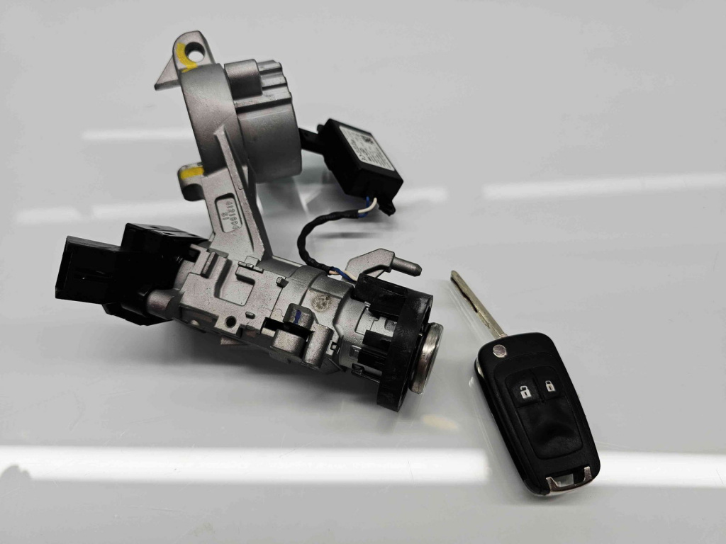 Contact cu cheie Opel Astra J [Fabr 2009-2015] 20939745 1.7 A17DTS96KW / 130CP