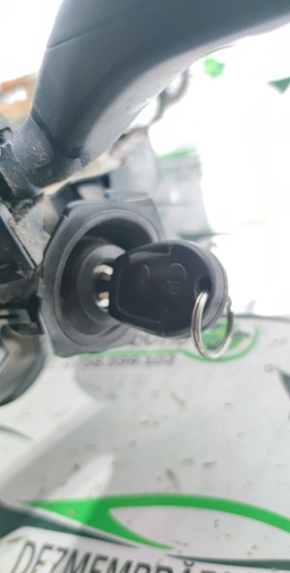 Contact cu cheie Seat Ibiza 3 6L [2002 - 2006] Hatchback 5-usi 1.2 MT (64 hp)