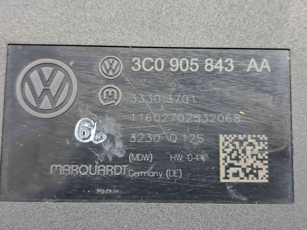 Contact cu cheie Volkswagen Volkswagen Passat B7 (362) [Fabr 2010-2014] 3C0905843AA 2.0 TDI CFFB103KW / 140CP