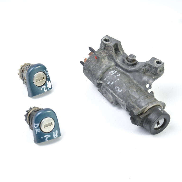 Contact Fara Cheie Audi A2 (8Z0) 2000-2005 1.4 Aua Benzina 4B0905851C, 4B0 905 851 C, 4B0 905 851 , 4B0905851