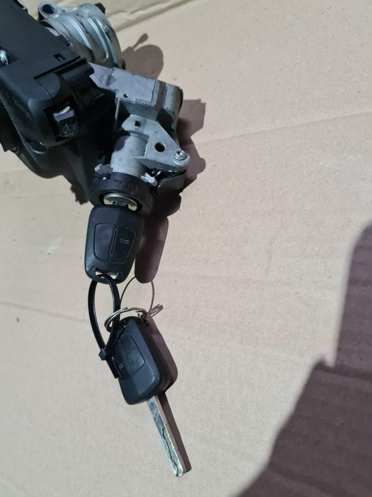 Contact pornire cu 2 chei Opel Astra H Zafira B