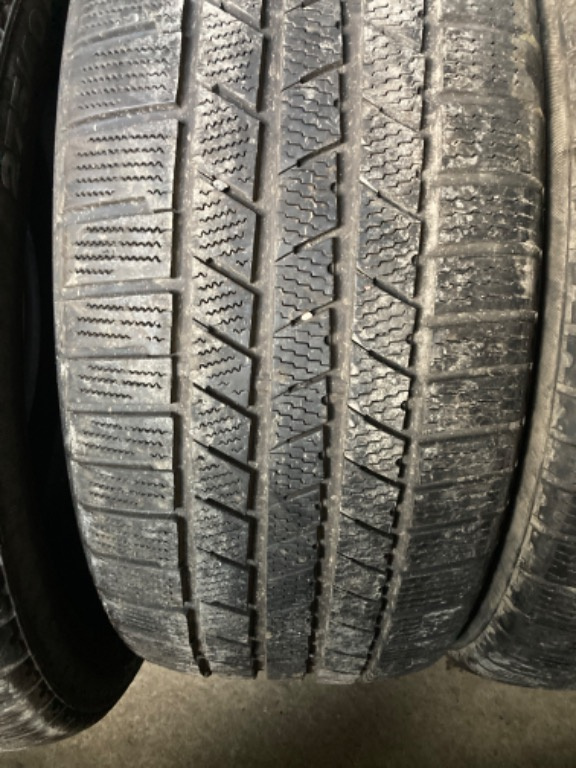 Continental 275/ 40 R22 M+S