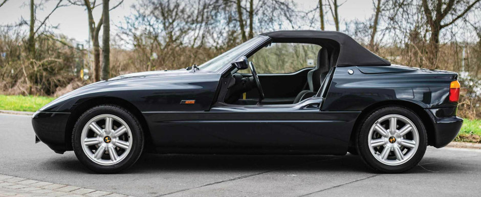 Continua sa uimeasca o lume intreaga cu portierele sale. Acest BMW Z1 isi cauta acum un nou proprietar Continua sa uimeasca o lume intreaga cu portierele sale. Acest BMW Z1 isi cauta acum un nou proprietar