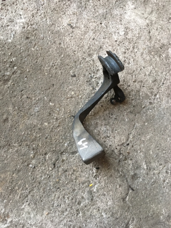 Contragreutate timonerie cutie de viteze Skoda Octavia [1996 - 2000] Liftback 5-usi 1.8 T MT (150 hp) (1U2)