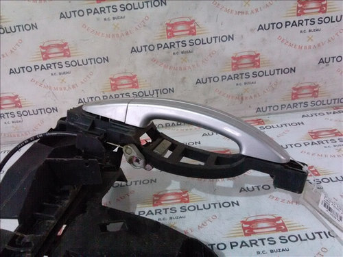 Contramaner usa dreapta fata FORD FOCUS 2 an fabr. 2009