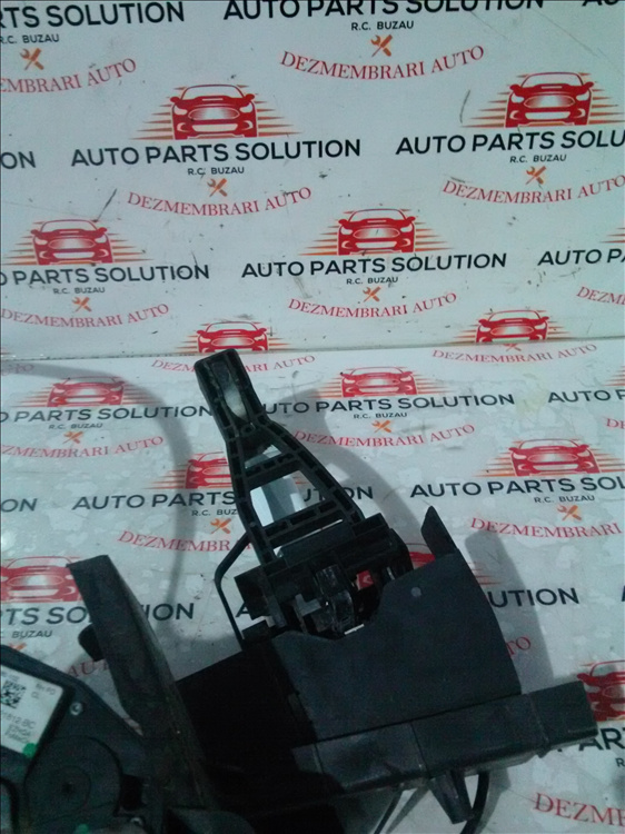 Contramaner usa dreapta fata FORD FOCUS 3