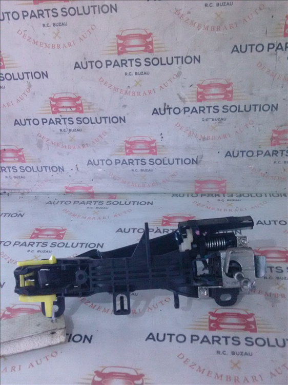 Contramaner usa dreapta fata TOYOTA AVENSIS an fabr. 2011