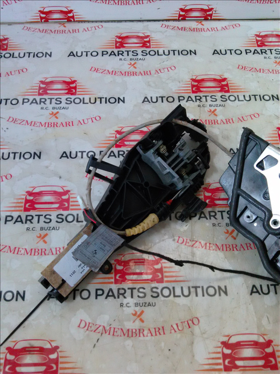 Contramaner usa dreapta spate BMW X1 an fabr. 2011