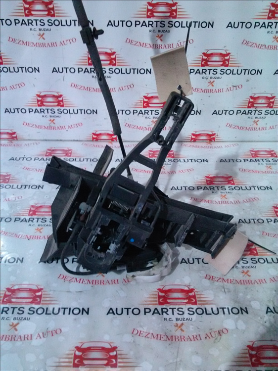 Contramaner usa dreapta spate FORD FOCUS 3