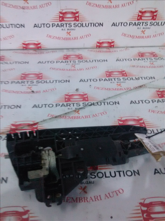 Contramaner usa stanga fata AUDI A4 B8