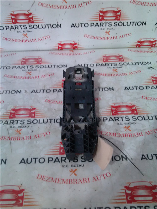 Contramaner usa stanga fata SKODA RAPID