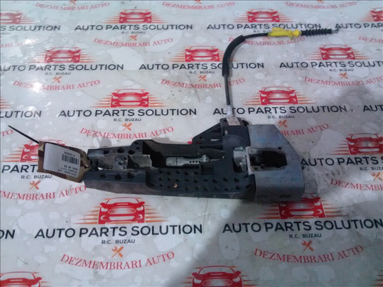 Contramner usa dreapta fata AUDI A4 B8