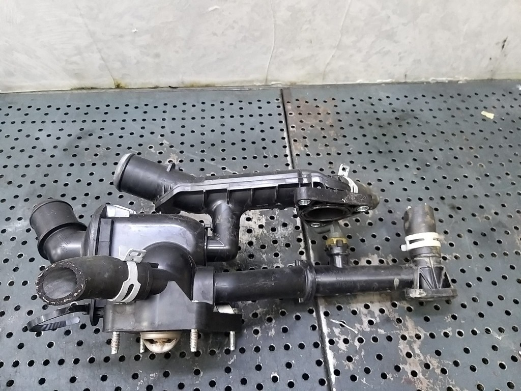 Corp carcasa termostat 1.0 b ford focus 4 mt5163