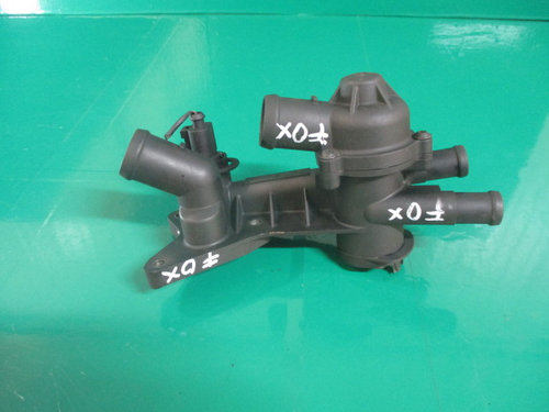 CORP / CARCASA TERMOSTAT CU SENZOR COD 03C121111B VW FOX 1.2 BENZINA FAB. 2003 - 2015 ⭐⭐⭐⭐...