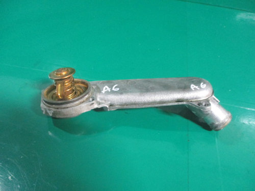 CORP / CARCASA TERMOSTAT / TEAVA RACIRE COD 059121121A AUDI A6 / 2.5 DIESEL FAB. 1997 - 2005 ⭐⭐...