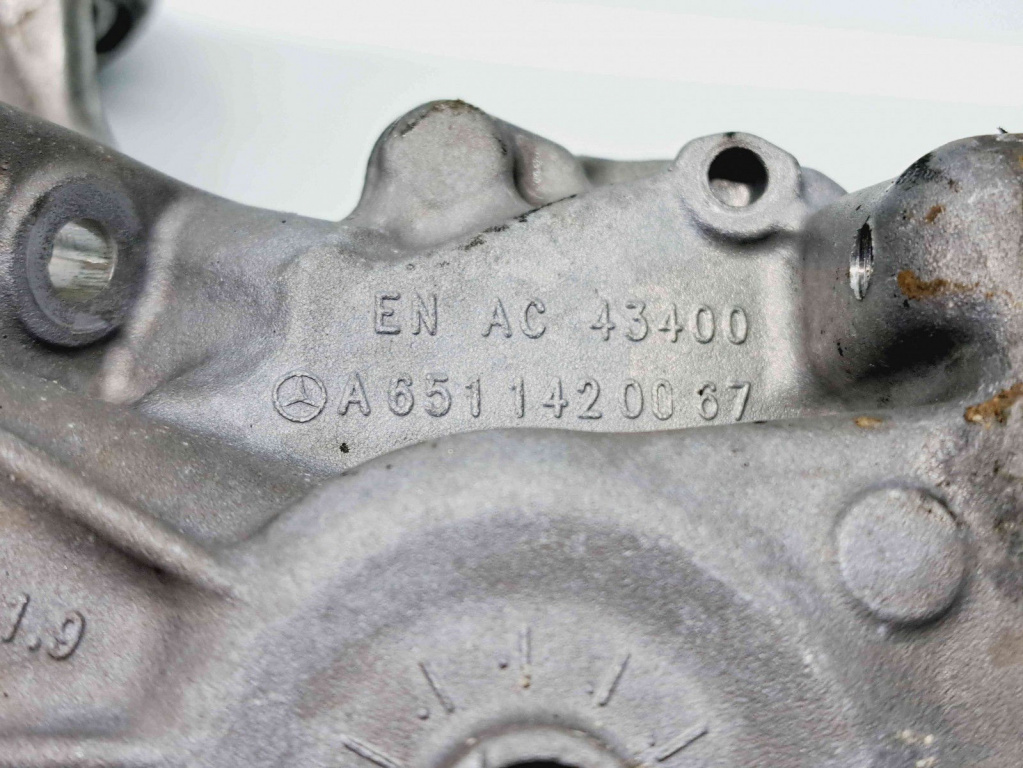 Corp EGR Mercedes Vito Autobus (W639) [Fabr 2003-2014] A6511420067 2.2 CDI 651940 2.2 CDI 651940 100KW / 136CP