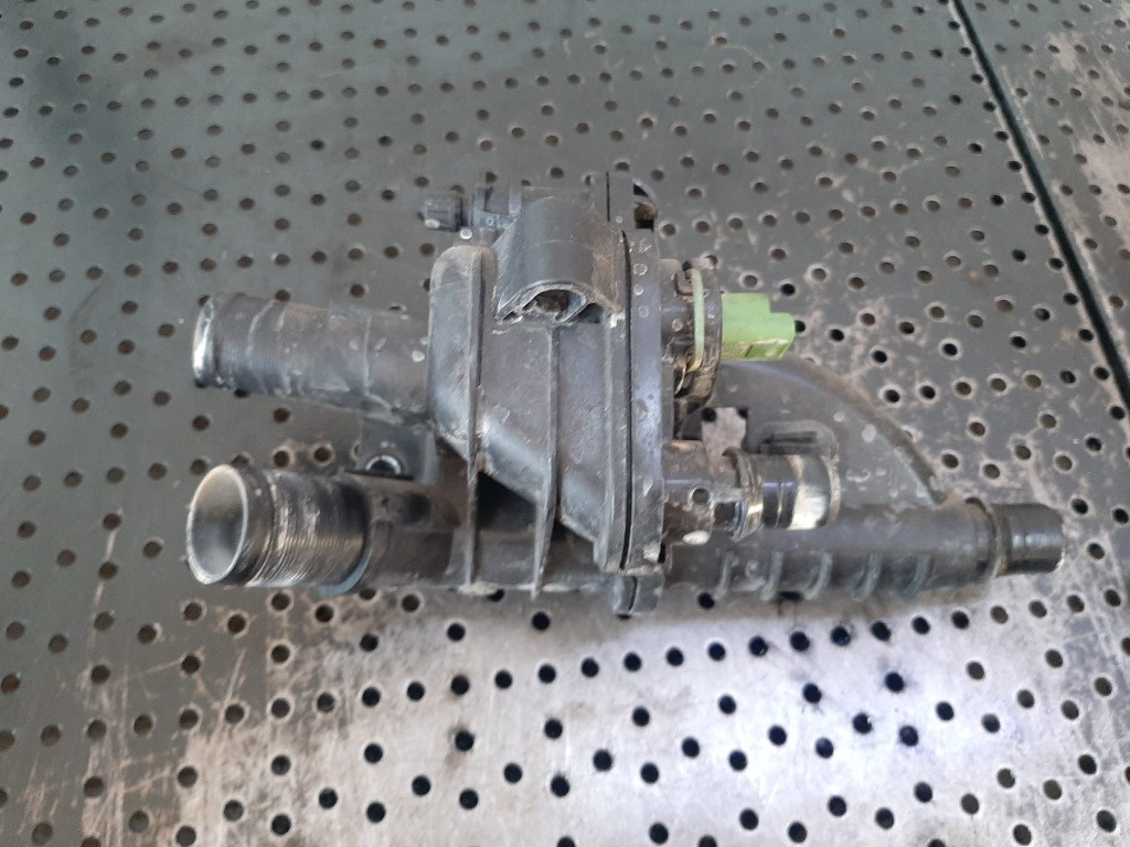 Corp termostat 1.4 hdi 8hr peugeot 206 207 208 citroen c3 9684588980
