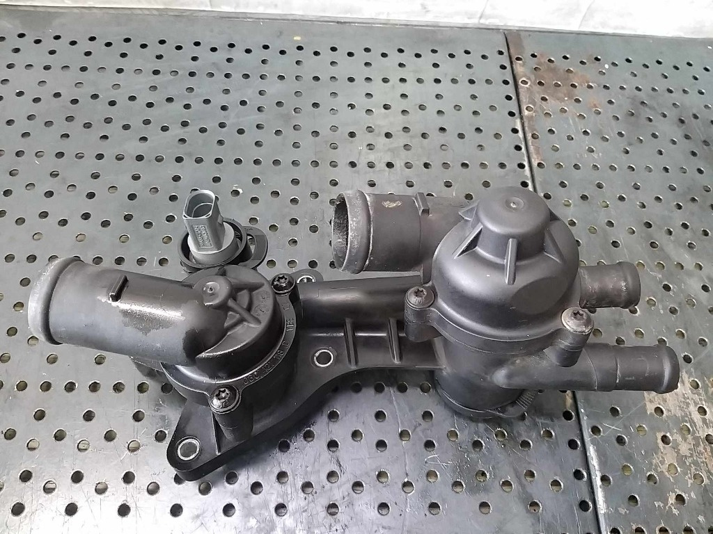 Corp termostat 1.4 tsi vw golf 6 03c121118d