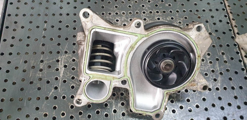Corp termostat 2.0 d n47d20c seria 1 e81 e87 seria 3 e90 7797640