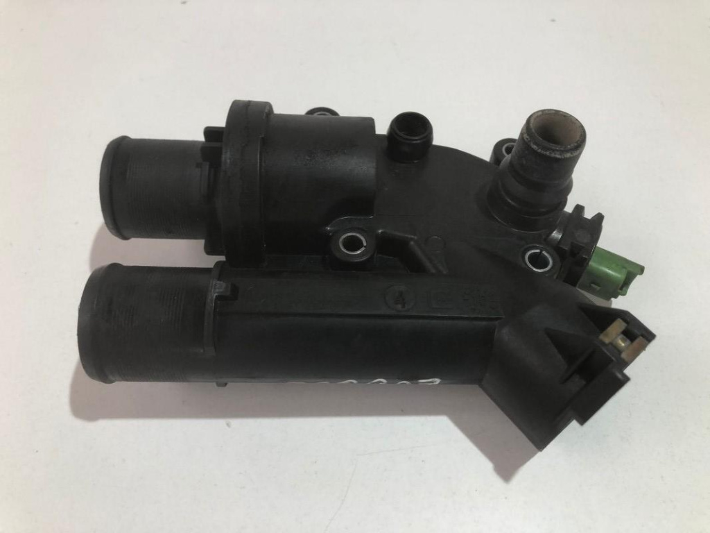 Corp termostat / Distribuitor apa 9657182080 Land Rover Range Rover Evoque L538 [2011 - 2015]