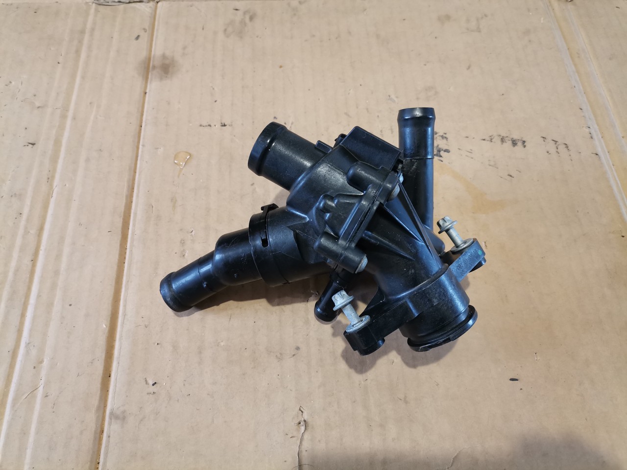 Corp termostat Mercedes CLA W118 A-Class W177 cod A2602002600