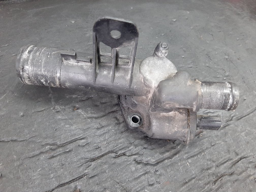 Corp termostat renault clio 4 1.5 dci k9kc612 8200954328c