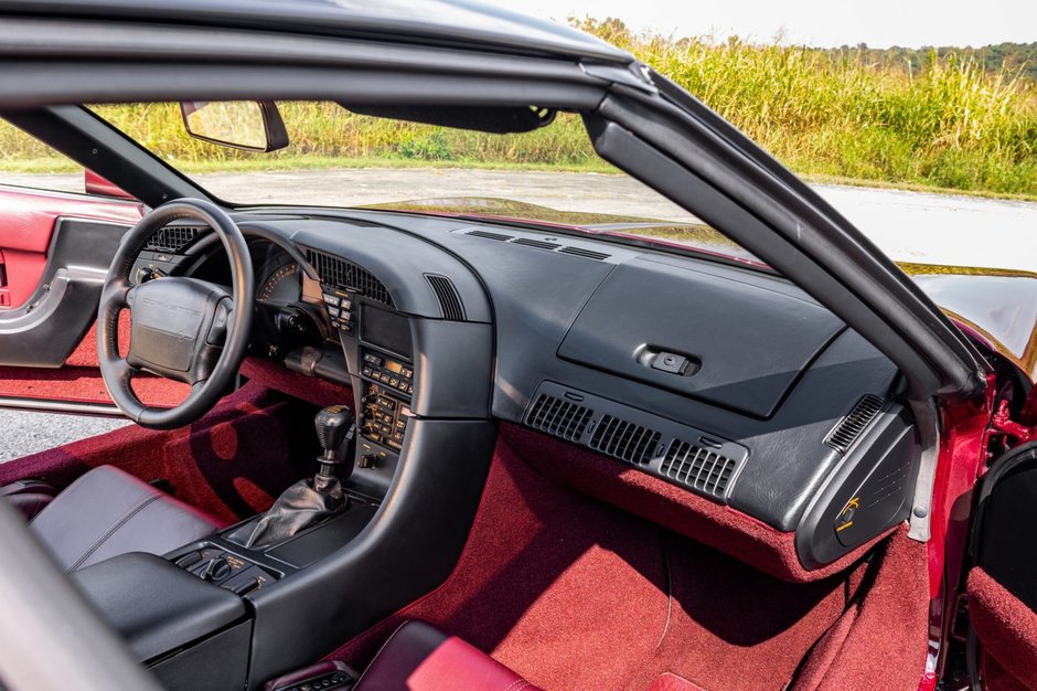 Corvette ZR-1 cu 2.129 de kilometri la bord