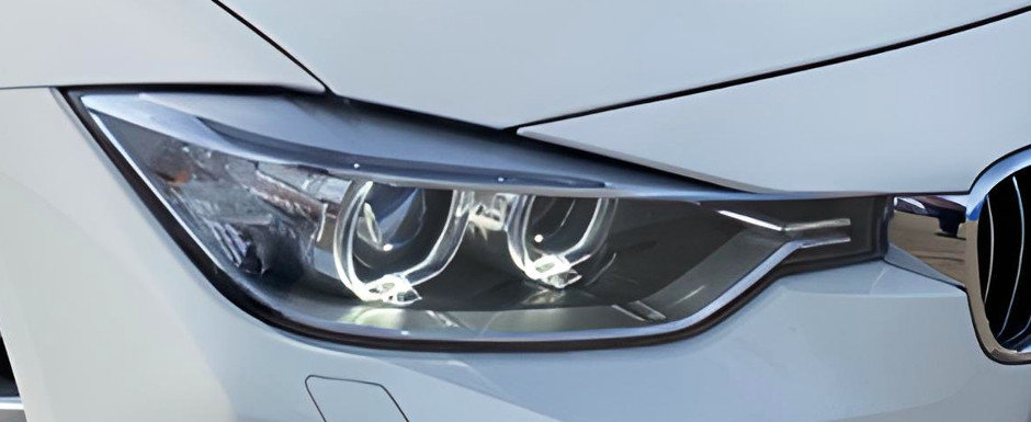 Costa cu peste 1.000 de euro mai putin decat cea mai ieftina Dacia Logan, insa ofera de peste doua ori mai multa putere. In plus, vine cu o tapiterie din piele, scaune incalzite si afisaj pe parbriz Costa cu peste 1.000 de euro mai putin decat cea mai ieftina Dacia Logan, insa ofera de peste doua ori mai multa putere. In plus, vine cu o tapiterie din piele, scaune incalzite si afisaj pe parbriz