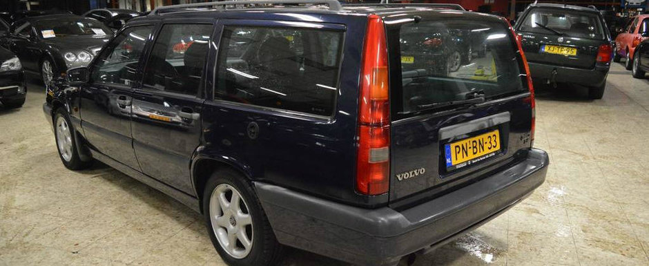 Costa o nimica toata. Acest Volvo 850 se vinde la pret de PlayStation 4 Costa o nimica toata. Acest Volvo 850 se vinde la pret de PlayStation 4