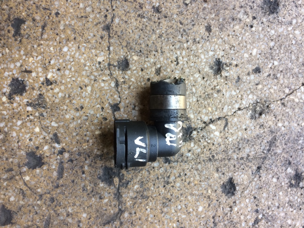 Cot furtun apa Volkswagen Passat B5 [1996 - 2000] Sedan 4-usi 1.9 TDI MT (110 hp) (3B2)